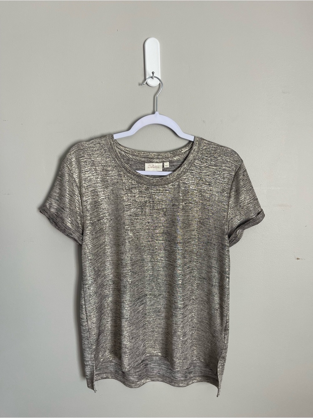 DELETTA Metallic Gold Short Sleeve Tee Sz S